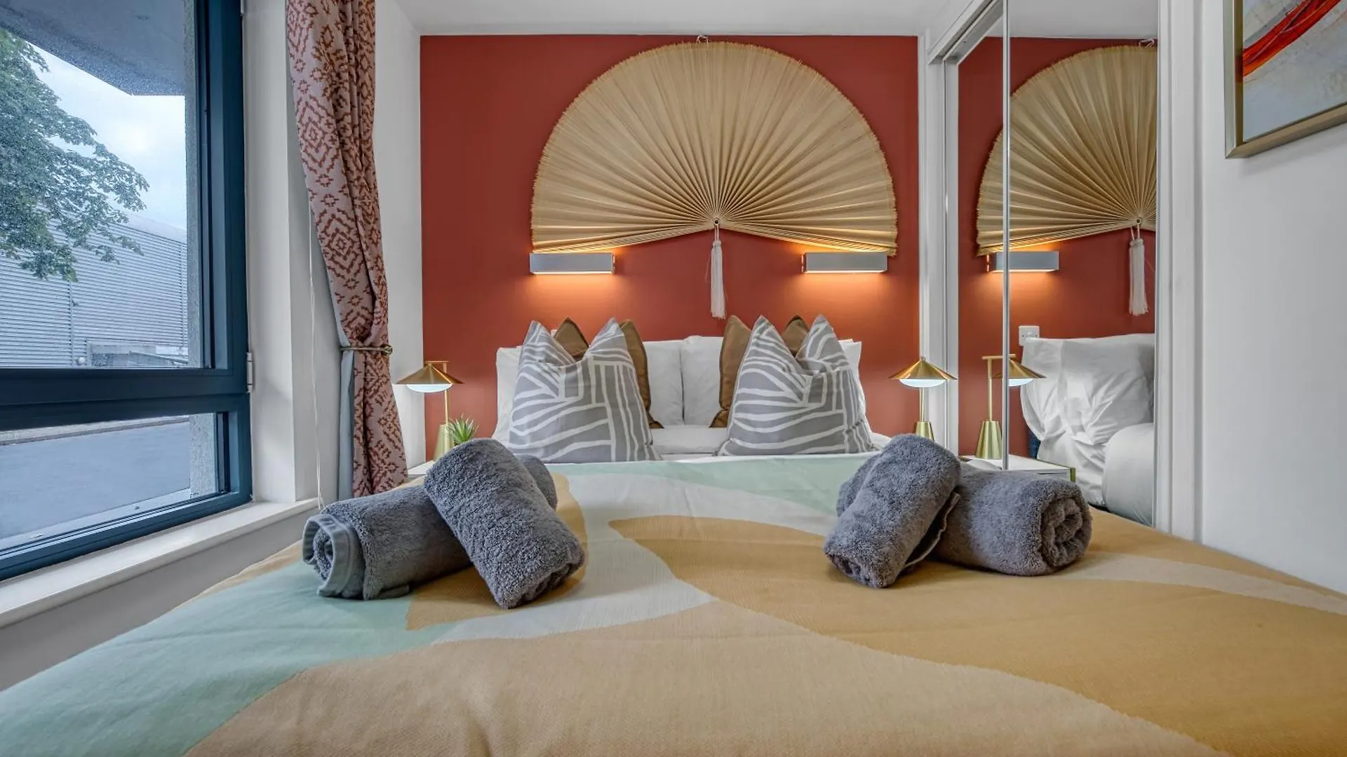 Apartment Ocean Village 1-Bedroom Luxurious, Stylish & Cosy Apartment, Central Location In Southampton, Sleeps 4 - Summer Special Offer! - By Blue Puffin Stays